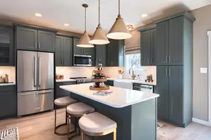 2234 Coach Light Ln, Lancaster, PA 17601 - Photo 2