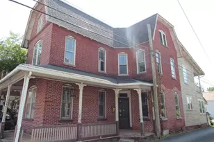 27 W Ferdinand St, Manheim, PA 17545 - Photo 2