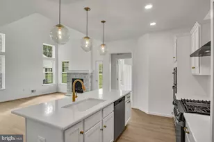 105 Village Dr, Millersville, PA 17551 - Photo 4