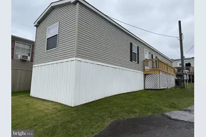 13 Hilltop Avenue, Akron, PA 17501 - Photo 2