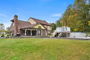 208 Foxcroft Ln, Robesonia, PA 19551 - Photo 2