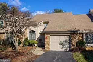 211 Willow Valley Dr, Lancaster, PA 17602 - Photo 1