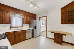 2236 Bob White Ln, Lancaster, PA 17601 - Photo 10