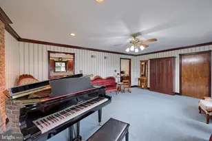 2435 Honeysuckle Ln, Lancaster, PA 17603 - Photo 6