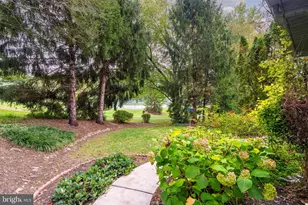 50 Briargate Pl, Millersville, PA 17551 - Photo 4