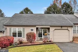 32 Knollwood Rd, Millersville, PA 17551 - Photo 2