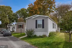 726 Nancy Ln, Lancaster, PA 17601 - Photo 4