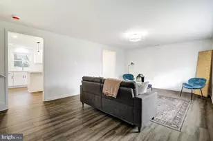 2640 Hemlock Dr, Columbia, PA 17512 - Photo 2