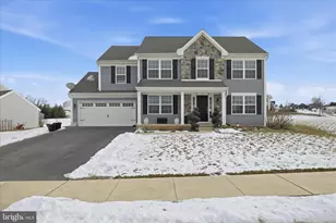 4 Acorn Ct, Ephrata, PA 17522 - Photo 2