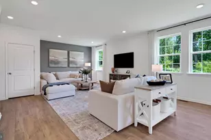 122 Erica Ln, Columbia, PA 17512 - Photo 6