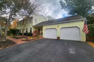 2962 Kings Ln, Lancaster, PA 17601 - Photo 2