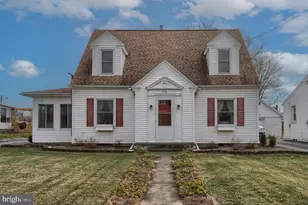 356 E High St, Elizabethtown, PA 17022 - Photo 2