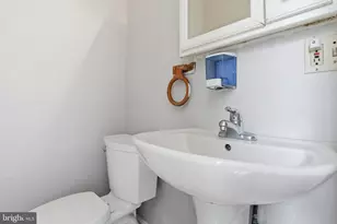 128 E James St, Lancaster, PA 17602 - Photo 18