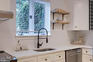 212 W Chestnut St, Lancaster, PA 17603 - Photo 16