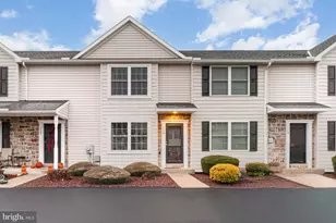 114 Cedarwood Dr, Denver, PA 17517 - Photo 2