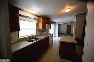 2437 Lebanon Rd, Manheim, PA 17545 - Photo 6