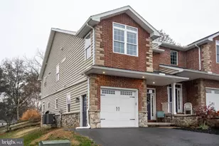 1922 Edington Pl, Lancaster, PA 17603 - Photo 4