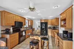 35 Old Post Ln, Lititz, PA 17543 - Photo 4