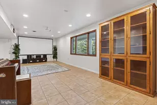 2210 Berkshire Rd, Lancaster, PA 17603 - Photo 6