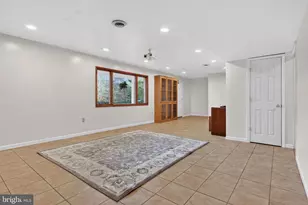 2210 Berkshire Rd, Lancaster, PA 17603 - Photo 10