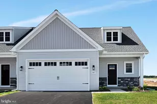 307 Ridgefield Dr, Elizabethtown, PA 17022 - Photo 1