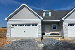 309 Ridgefield Dr, Elizabethtown, PA 17022 - Photo 1