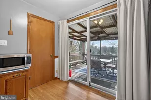 926 Broad St, Akron, PA 17501 - Photo 14