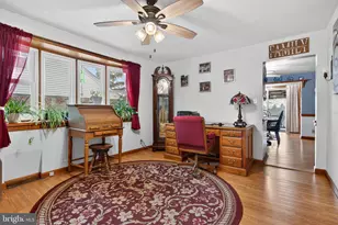 926 Broad St, Akron, PA 17501 - Photo 6