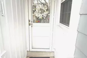 127 S Arnold St, Marietta, PA 17547 - Photo 2