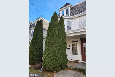 33 E Gramby Street, Manheim, PA 17545 - Photo 2
