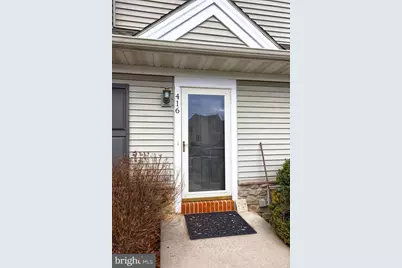 416 Banyan Circle Drive, Lancaster, PA 17603 - Photo 2