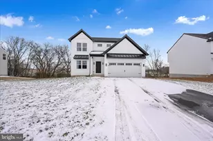 229 Pilgrim Dr, Lancaster, PA 17603 - Photo 2