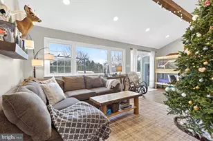 323 Edgemont Dr, Willow Street, PA 17584 - Photo 6