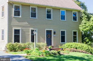 816 Tarpley Dr, Lancaster, PA 17601 - Photo 2