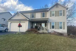 1005 Northfield Dr, Elizabethtown, PA 17022 - Photo 2