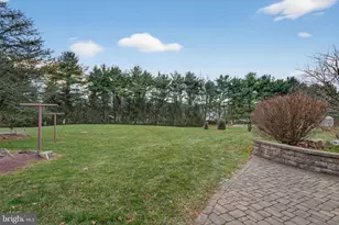 817 Aarons Ln, Manheim, PA 17545 - Photo 4