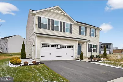 328 Creekside Drive, New Providence, PA 17560 - Photo 2