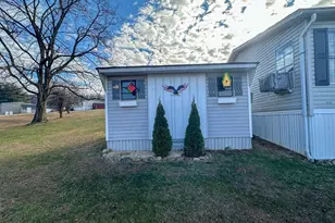 815 Circle Dr, Gap, PA 17527 - Photo 6