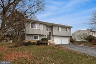 421 Longmeadow Rd, Lancaster, PA 17601 - Photo 2