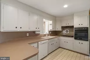 209 N Laurel St, Manheim, PA 17545 - Photo 6