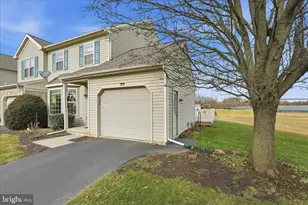 135 Bridle Path, New Holland, PA 17557 - Photo 2