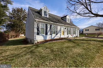 5 Oriole Drive, Ephrata, PA 17522 - Photo 2