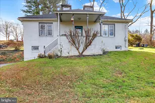 681 Baumgardner Rd, Lancaster, PA 17603 - Photo 1