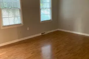 39 Laurie Ln, Lititz, PA 17543 - Photo 2