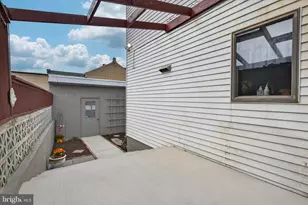 258 N 3rd St, Columbia, PA 17512 - Photo 36