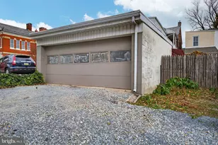 258 N 3rd St, Columbia, PA 17512 - Photo 2
