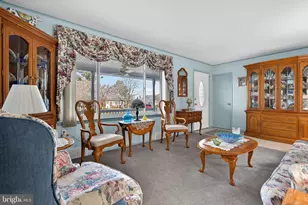 528 W Broad St, New Holland, PA 17557 - Photo 8