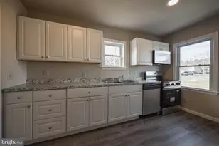 155 N Hazel St, Manheim, PA 17545 - Photo 8