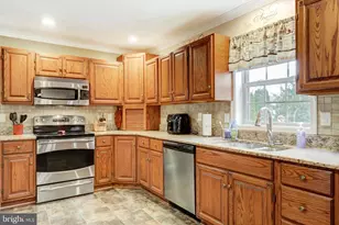 176 Fairway Dr, Denver, PA 17517 - Photo 16