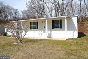 699 Lilac Dr, New Providence, PA 17560 - Photo 2